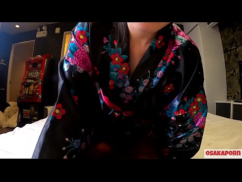 ❤️ Ung cosplay pige elsker sex til orgasme med en sprøjte i en hestepige og et blowjob. Asiatisk pige med behåret fisse og smukke bryster i traditionel japansk kostume i amatørvideo, der viser onani med fucklegetøj. Sakura 3 OSAKAPORN. ❤️ Porno at da.hentaibar.ru ❌