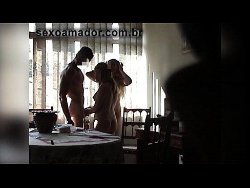 ❤️ Sexveninder inviterer en kæmpe mand og en trekant med ham ❤️ Porno at da.hentaibar.ru ❌