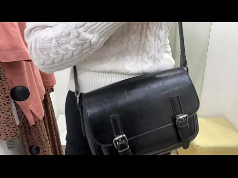 ❤️ Offentlig onani af ung kælling FeralBerry med en dildo i prøverummet ❤️ Porno at da.hentaibar.ru ❌